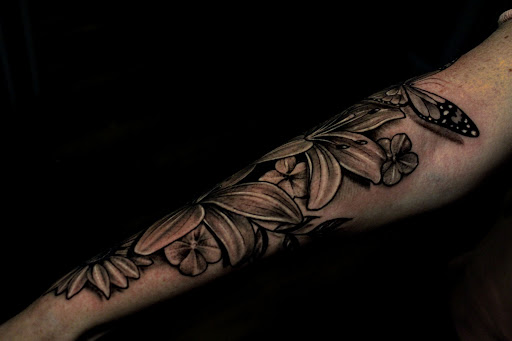 Explore tattoo ideas for aunt and niece, creative tattoo ideas in Homosassa, available at Citrus Tattoos