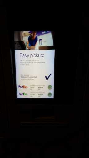 Print Shop «FedEx Office Print & Ship Center», reviews and photos, 3201 W Airport Fwy Suite 100, Irving, TX 75062, USA