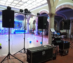 salon empleados de comercio photo