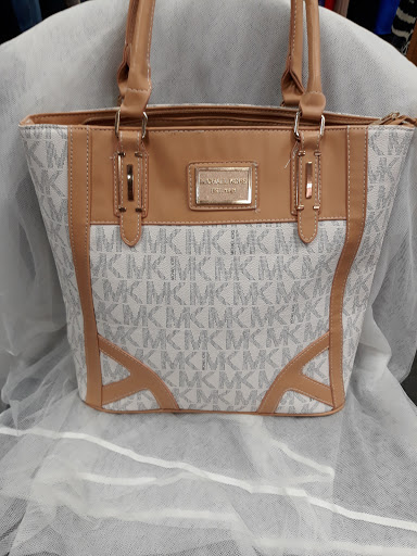 Boutique «What Women Want Resale Boutique», reviews and photos, 9012 Research Blvd Ste C12, Austin, TX 78758, USA