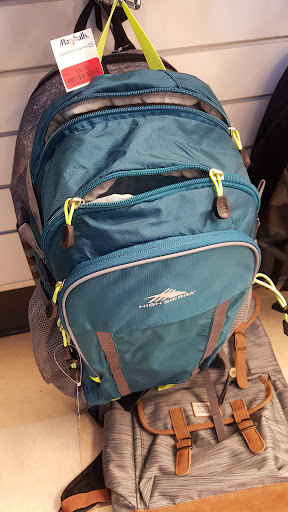 Department Store «Marshalls», reviews and photos, 5720 Lakewood Towne Center Blvd SW, Lakewood, WA 98499, USA