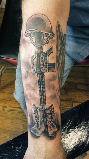 Tattoo Shop «Red Room Social Club Emporium», reviews and photos, 115 W Nepessing St, Lapeer, MI 48446, USA