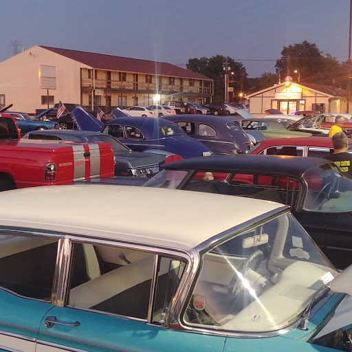 Pet Supply Store «Pet Food Center», reviews and photos, 4036 N First Ave, Evansville, IN 47710, USA