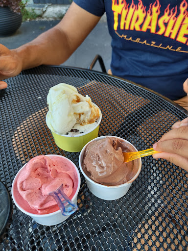Ice Cream Shop «Sorella Gelateria», reviews and photos, 219 N Limestone, Lexington, KY 40507, USA
