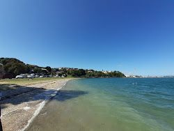 Foto av Half Moon Bay Beach med hög nivå av renlighet