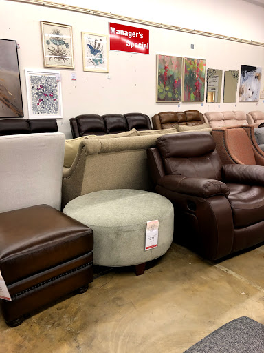 Furniture Store «Havertys Furniture», reviews and photos, 1175 Eglin Pkwy, Shalimar, FL 32579, USA