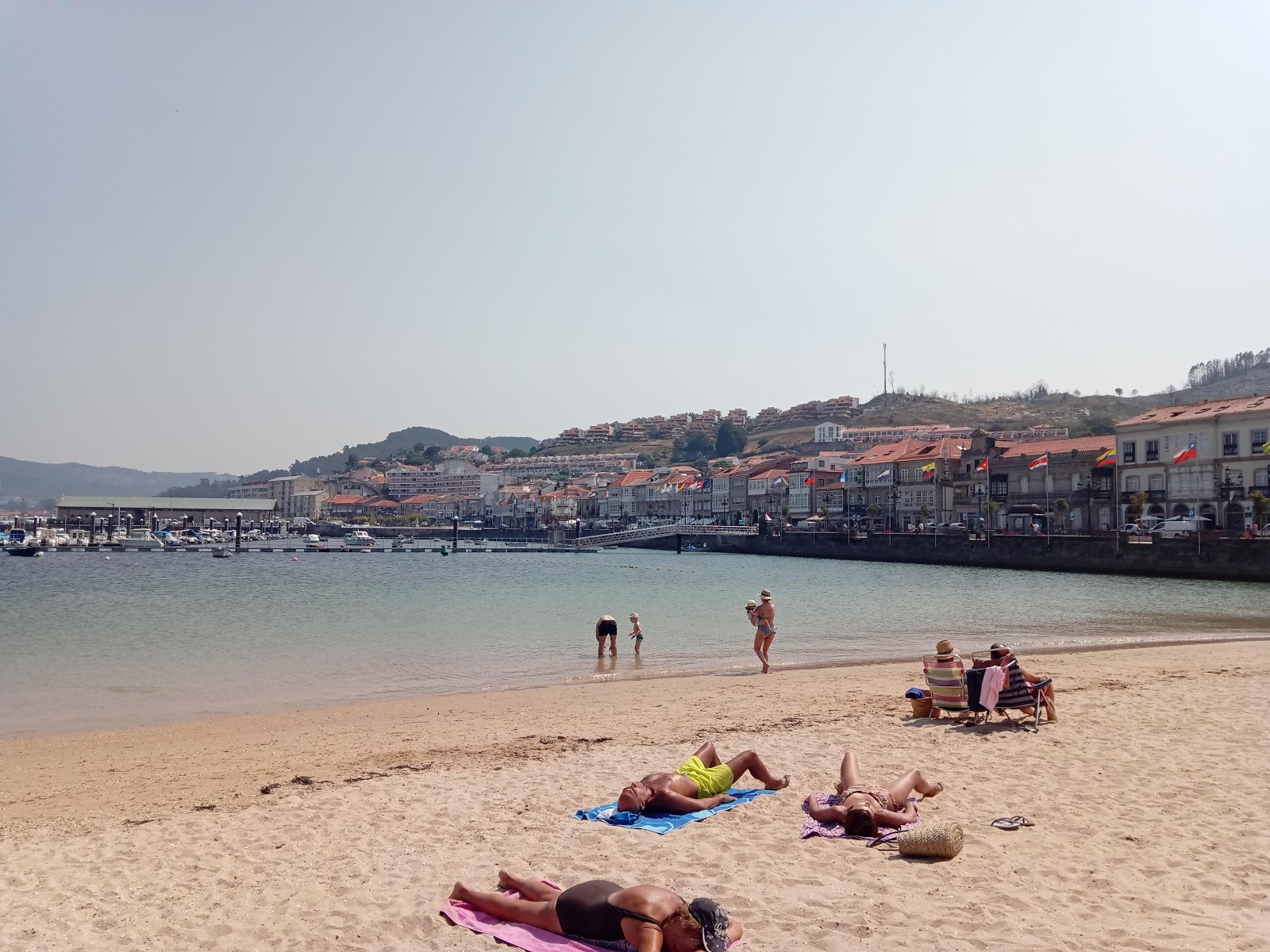 Praia da Ribeira'in fotoğrafı ve yerleşim