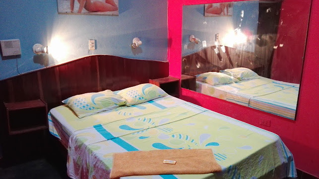 Sky Room Hospedaje * * * - Callería