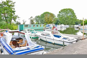 Hippersons Boatyard image