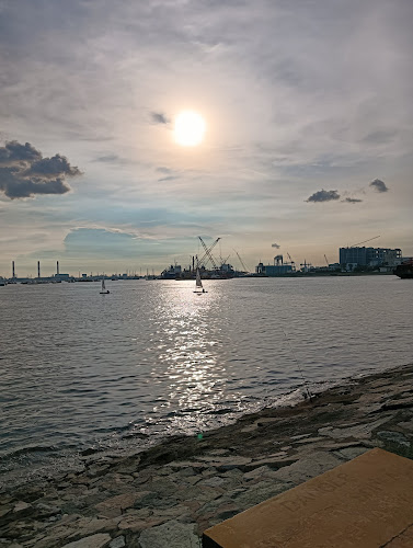 K'Train Computer School - Singapore