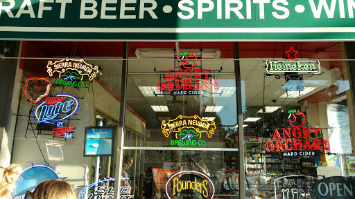 Liquor Store «Division Street Liquors», reviews and photos, 1759 W Division St, Chicago, IL 60622, USA