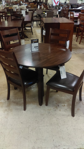 Furniture Store «The Dump Furniture Outlet», reviews and photos, 124 Newmarket Square, Newport News, VA 23605, USA