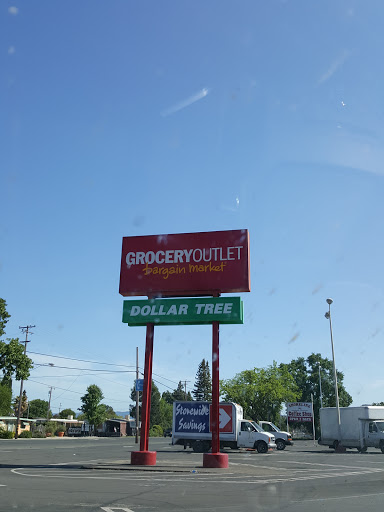 Grocery Store «Grocery Outlet Bargain Market», reviews and photos, 1155 S Main St, Lakeport, CA 95453, USA