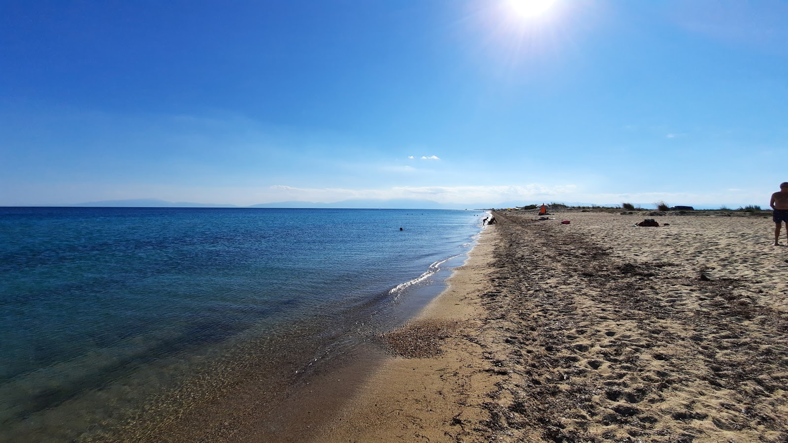 Fotografie cu Epanomi beach - locul popular printre cunoscătorii de relaxare