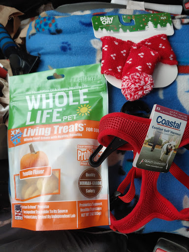 Pet Supply Store «Pet Supplies Plus», reviews and photos, 2157 Penfield Rd, Penfield, NY 14526, USA