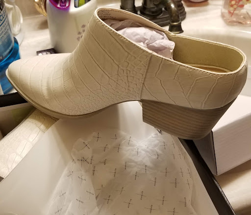 Shoe Store «DSW Designer Shoe Warehouse», reviews and photos, 19075 Interstate 45 N, Shenandoah, TX 77385, USA