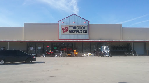 Home Improvement Store «Tractor Supply Co.», reviews and photos, 1935 Old Hwy 135, Corydon, IN 47112, USA