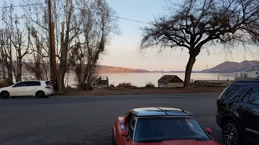 Restaurant «TNT on the Lake», reviews and photos, 2599 Lakeshore Blvd, Lakeport, CA 95453, USA