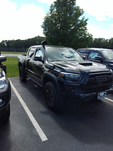 Toyota Dealer «New Country Toyota of Saratoga Springs», reviews and photos, 3002 NY-50, Saratoga Springs, NY 12866, USA