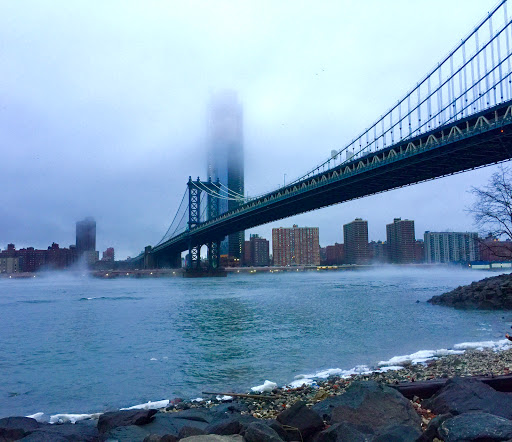 Volleyball Court «Brooklyn Bridge Park - Pier 6 - Beach Volleyball Courts», reviews and photos, Brooklyn Bridge Park Greenway, Brooklyn, NY 11201, USA