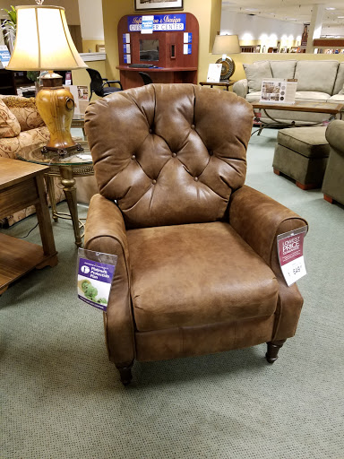Furniture Store «Raymour & Flanigan Furniture and Mattress Store», reviews and photos, 480 Balltown Rd, Schenectady, NY 12304, USA