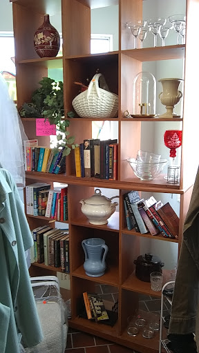 Thrift Store «ROPE Center Thrift Store», reviews and photos, 13200 US-19, Hudson, FL 34667, USA