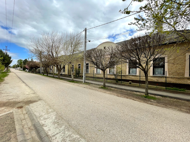 Opinii despre Gyömrői Fekete István Általános Iskola în Gyömrő - Iskola