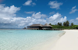 Foto di Spiaggia di Kanifushi con costa lunga e dritta