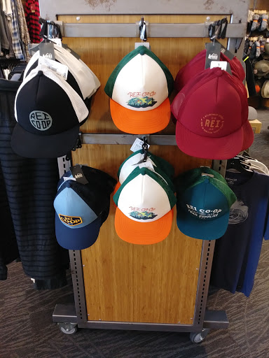 Camping Store «REI», reviews and photos, 201 University Oaks Blvd #1100, Round Rock, TX 78664, USA
