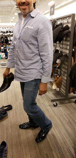 Department Store «Nordstrom Rack Shops At Orchard Place», reviews and photos, 9625 Skokie Blvd, Skokie, IL 60077, USA