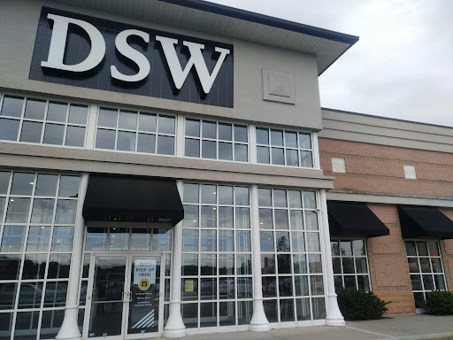 Shoe Store «DSW Designer Shoe Warehouse», reviews and photos, 1350 Bald Hill Rd, Warwick, RI 02886, USA