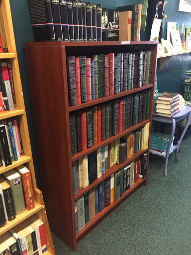 Used Book Store «Joy of Books», reviews and photos, 242 N Main St, Hendersonville, NC 28739, USA