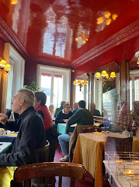 Atmosphère du Restaurant de viande Le Relais de Venise - son entrecôte à Paris - n°20