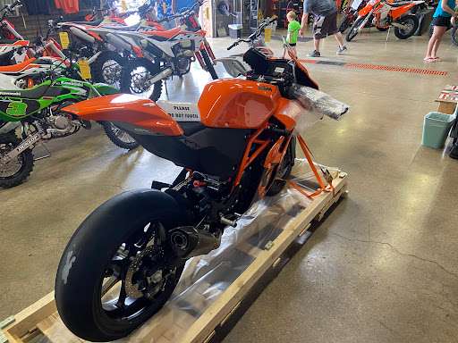 Ducati Dealer «MCC Motor Cycle Center Inc», reviews and photos, 443 E St Charles Rd, Villa Park, IL 60181, USA