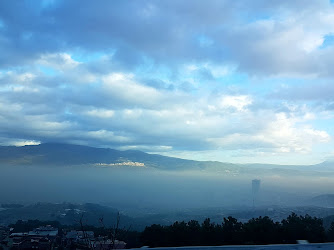 İzmir Esnaf Ve Sanatkarlar Odaları Birliği Mesleki ve Teknik Anadolu Lisesi