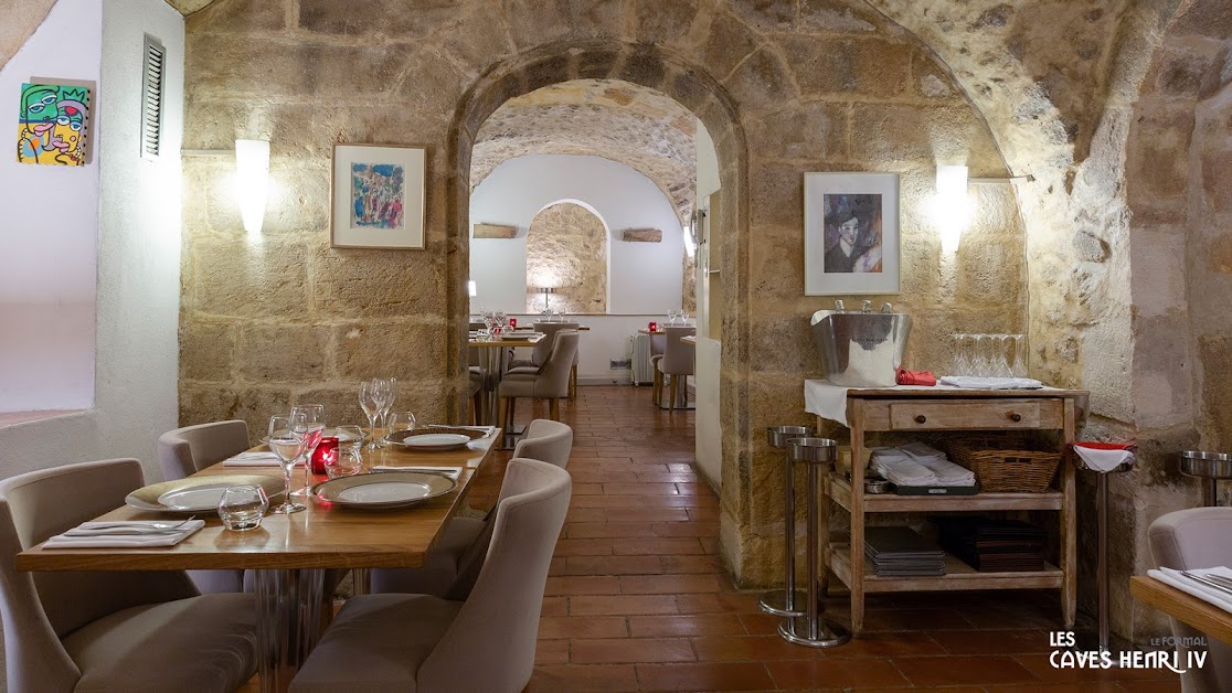 Restaurant LES CAVES HENRI IV à Aix-en-Provence