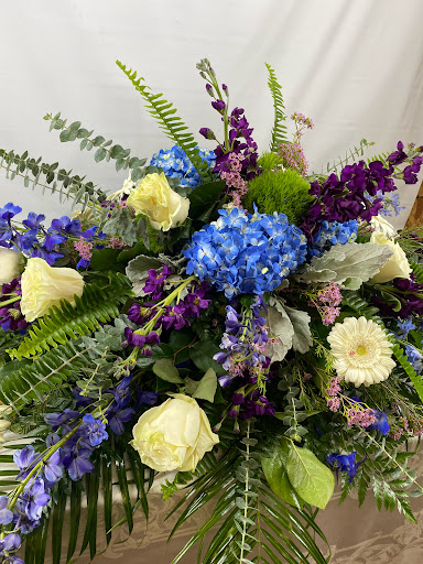 Florist «Adrienes Flowers & Gifts», reviews and photos, 1249 Conner St, Noblesville, IN 46060, USA