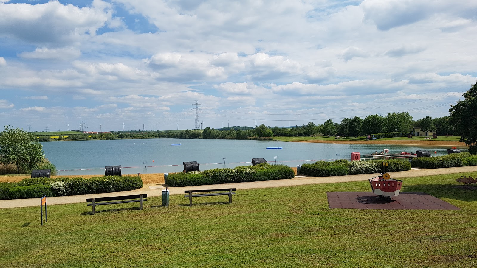 Fotografie cu Strandbad Stotternheim - locul popular printre cunoscătorii de relaxare