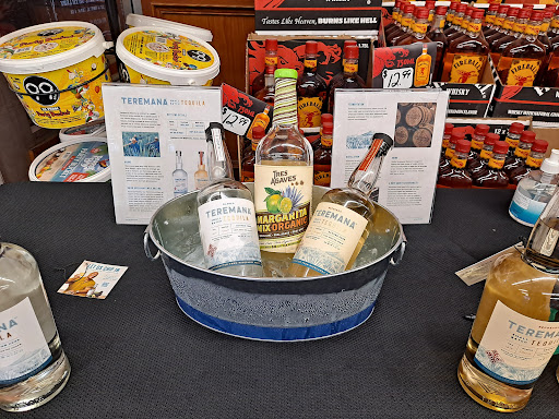 Wine Store «B-21 Fine Wine & Spirits», reviews and photos, 43380 US Hwy 19 N, Tarpon Springs, FL 34689, USA