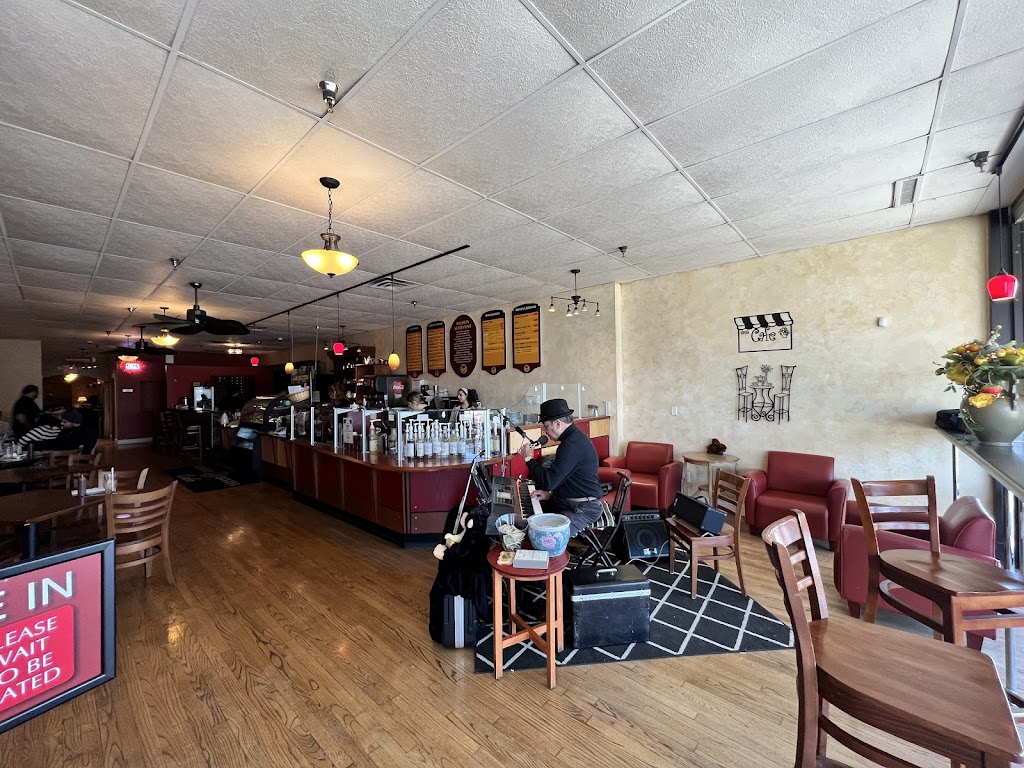 Blissful Banana Cafe 60462