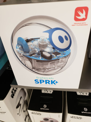 Computer Store «Apple Main Place», reviews and photos, 120 W Jefferson Ave, Naperville, IL 60540, USA