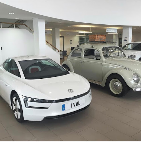 Alan Day Volkswagen Hampstead - Car dealer