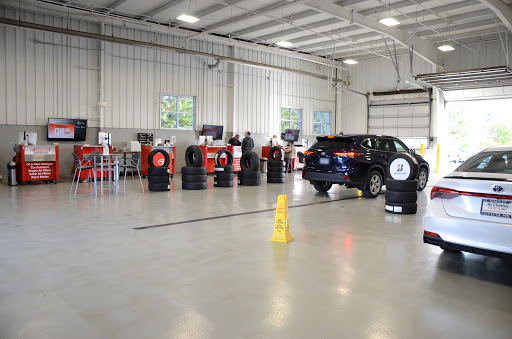 Toyota Dealer «St Charles Toyota», reviews and photos, 2651 E Main St, St Charles, IL 60174, USA