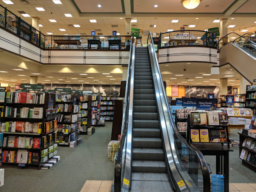 Shopping Mall «The Commons at Calabasas», reviews and photos, 4799 Commons Way, Calabasas, CA 91302, USA