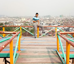 Tugu Pengantin Lampung photo