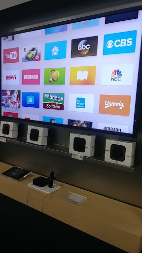 Electronics Store «Best Buy», reviews and photos, 2401 N Mayfair Rd, Wauwatosa, WI 53226, USA