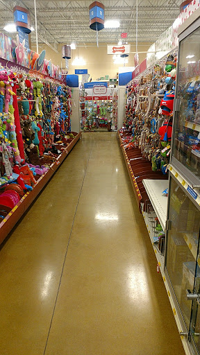 Pet Supply Store «PetSmart», reviews and photos, 131 Town Center Rd, King of Prussia, PA 19406, USA