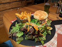 Hamburger du Restaurant français La Ferme du Pépé à Le Grand-Bornand - n°11