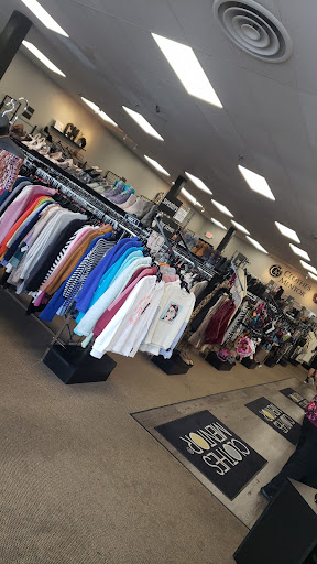 Used Clothing Store «Clothes Mentor», reviews and photos, 3208 Erie Blvd E, Syracuse, NY 13214, USA