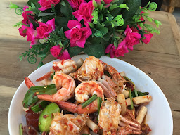 แซ่บสะพัดยำ